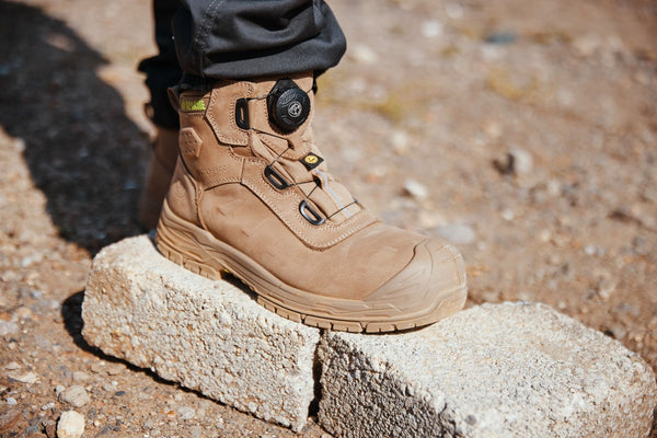 Apache Churchill Waterproof Breathable Cushioned Slip Resistant Twist Lock Safety Work Boot - Borderland Muff
