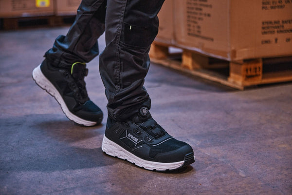Apache Chatham Wide Fit Safety Trainer | Twist Lock Comfort - Borderland Muff