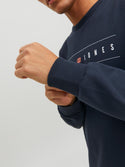 Jack & Jones JJFLAG Sweat Crew Neck-NAVY BLAZER - Borderland Muff