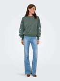 ONLY ONLBROOKE Flower Sweatshirt | Women’s Pullover – Borderland Muff