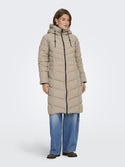 ONLY ONLJULIET LIFE Quilt Coat | Women’s Long Quilted Winter Jacket – Borderland Muff