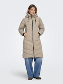 ONLY ONLJULIET LIFE Quilt Coat | Women’s Long Quilted Winter Jacket – Borderland Muff