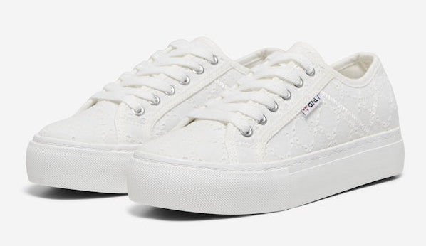 Only ONLNOOMI Platform Sneakers White | Women’s Trainers Ireland - Borderland Muff