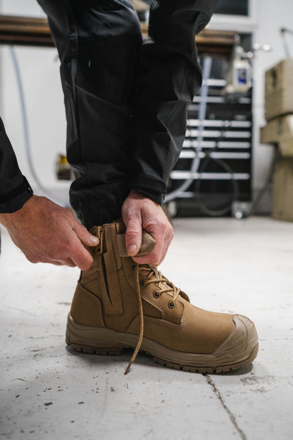 Apache Outback Safety Boots | Wide Fit Side Zip Work Boots - Borderland Muff