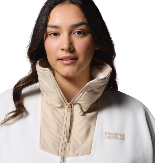 Columbia women's sequoia grove half zip sea neck detail