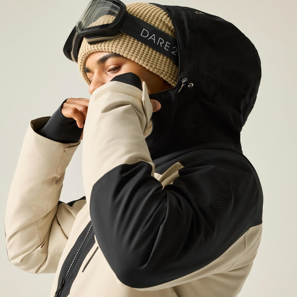 Dare2b Eagle IV Men's Ski Jacket in Pepper – Model wearing the adjustable hood from side view
