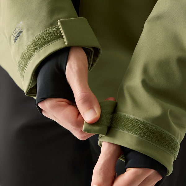 Dare2b Halfpipe IV Olive ski jacket adjustable cuffs and inner thumb-loop cuffs
