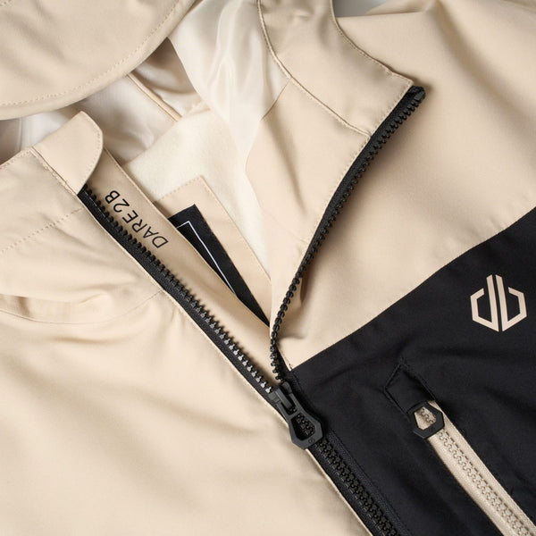Zipped chest pocket on Dare2b Halfpipe IV waterproof ski jacket in Pepper
