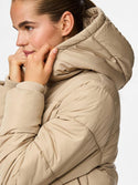 Detail view of PIECES PCBEE recycled polyester puffer jacket in Mink