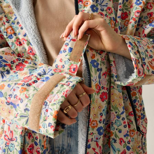 Regatta Cath Kidston Changing Robe – Waterproof Borg Lined Changing Robe - Borderland Muff