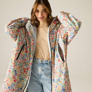 Regatta Cath Kidston Changing Robe – Waterproof Borg Lined Changing Robe - Borderland Muff