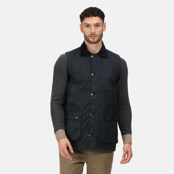 regatta water repellent wax bodywarmer navy on model