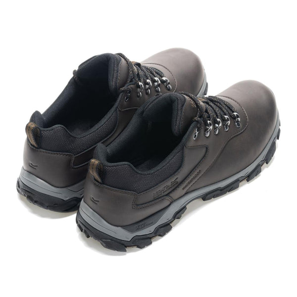 Regatta Men’s Holcombe Classic Low waterproof walking shoes