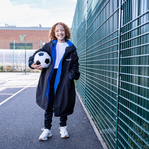 Regatta Junior Waterproof Changing Robe | Warm & Windproof - Borderland Muff