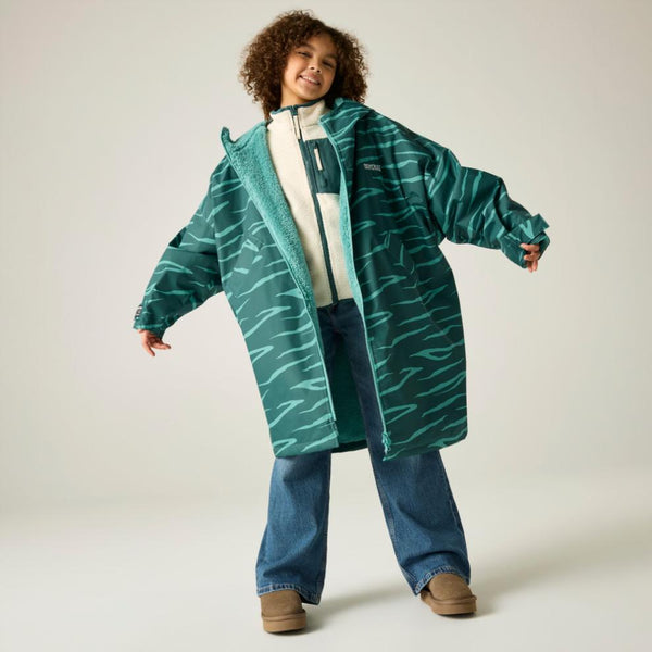 Regatta Junior Waterproof Changing Robe | Warm & Windproof - Borderland Muff