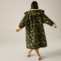 Regatta Adult Waterproof Changing Robe | Warm & Windproof - Borderland Muff