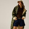 Regatta Adult Waterproof Changing Robe | Warm & Windproof - Borderland Muff